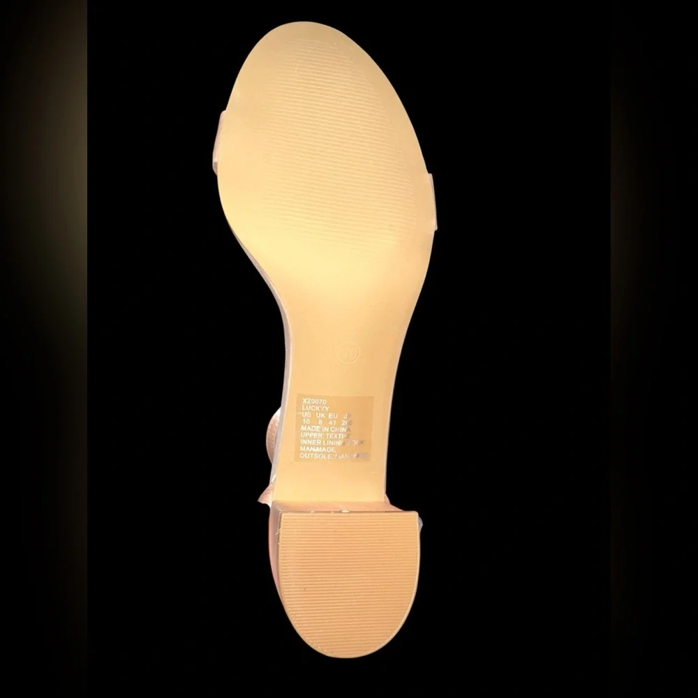 Pizz Annu Women's Satin Champagne Blush 2 inch Heels size 10‎ NWT in Box